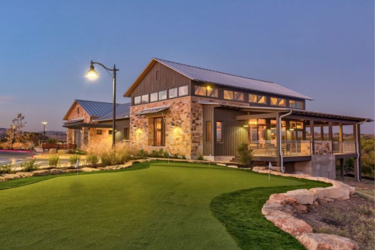 SW-Overlook-Club-Building (1).jpg