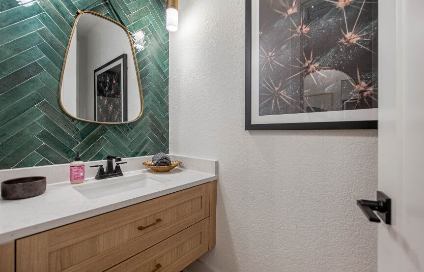 Chesmar Kimberly Model Bath in Sweetwater