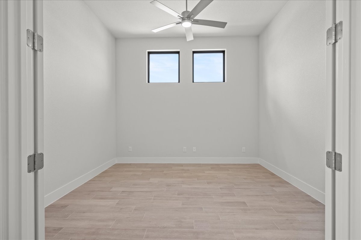 07 19120 Hopper Lane 8