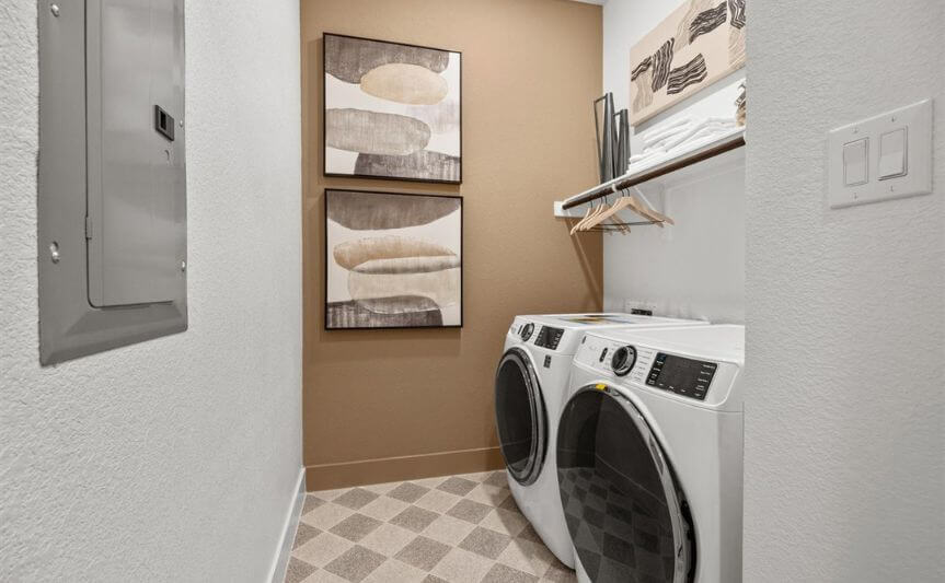 Sweetwatre Chesmar Maverick Model (13)